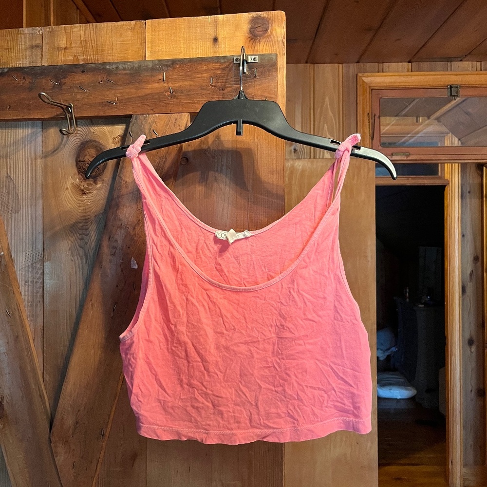 Forever 21 pink crop top